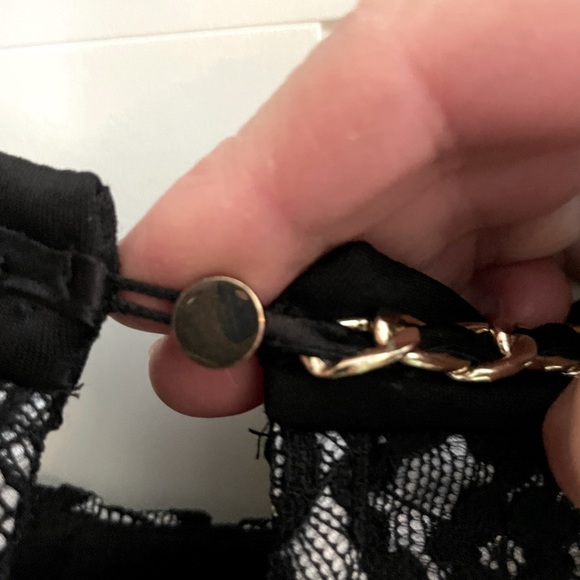 Lady Dutch XL fitted dress. Gold chain accents around neckline & hip area. - Picture 8 of 12